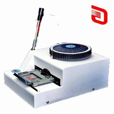 Range de frappe maximal 102x86 mm Machine manuelle de gravure de plaque en acier inoxydable pour étiquette pour chien