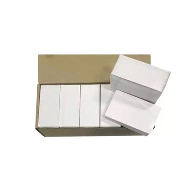 Carte en PVC en plastique CR80 personnalisée Parfaite pour le nom de l'entreprise