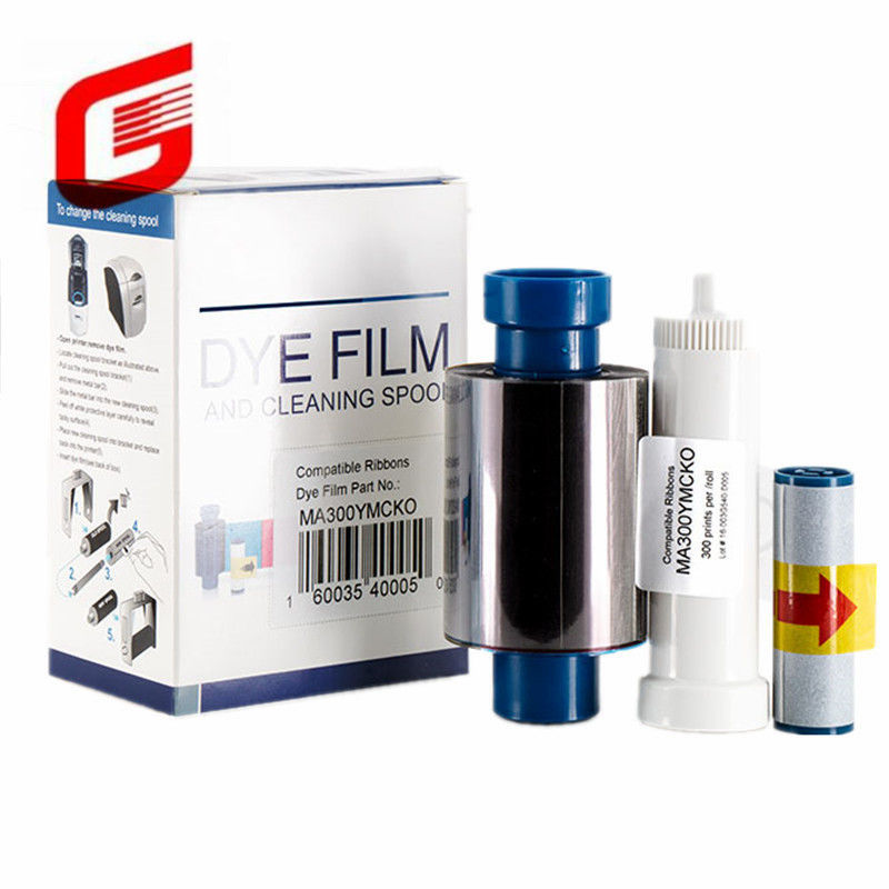Le ruban est compatible avec l'imprimante couleur pour le film de teinture MAGICARD et la bobine de nettoyage MA300 YMCKO